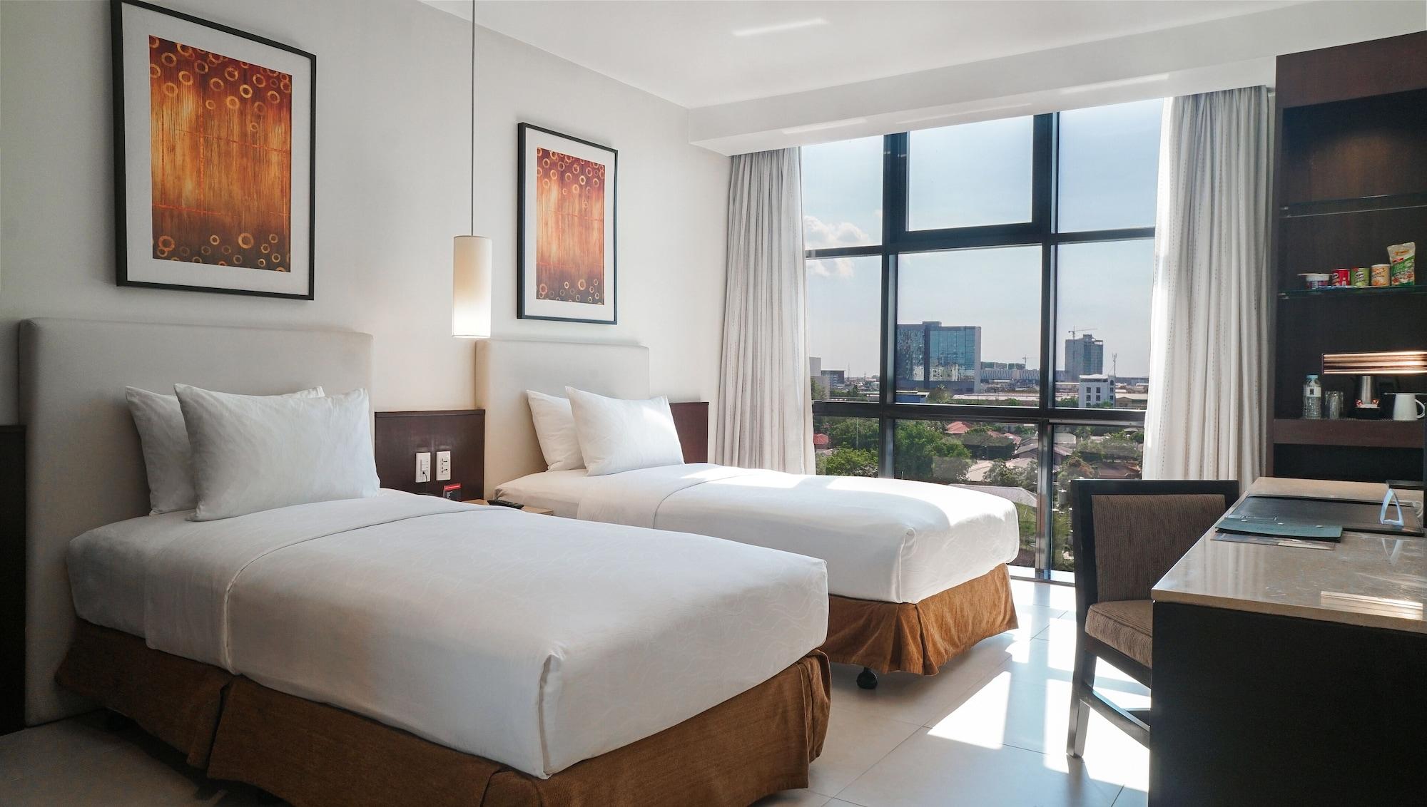 The B Hotel Alabang Muntinlupa City Esterno foto